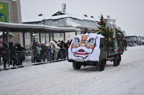 Балтачта Яңа ел парады узды.