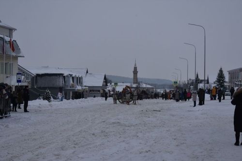 Балтачта Яңа ел парады узды.