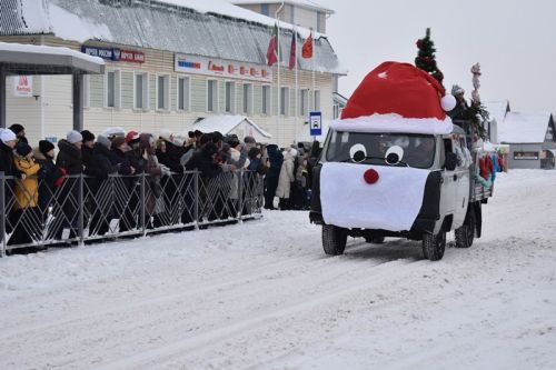 Балтачта Яңа ел парады узды.