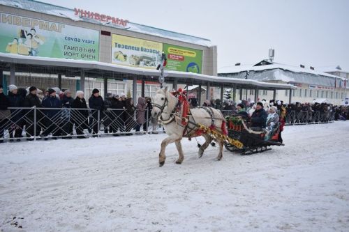 Балтачта Яңа ел парады узды.