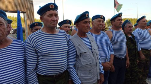 Һава десанты гаскәрләре көненнән фоторепортаж