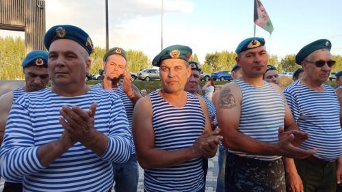 Һава десанты гаскәрләре көненнән фоторепортаж