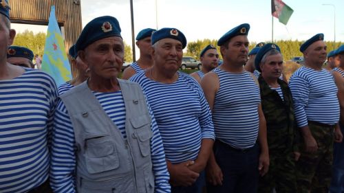 Һава десанты гаскәрләре көненнән фоторепортаж