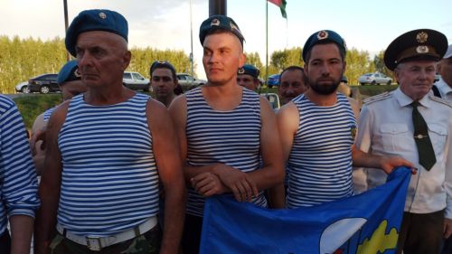 Һава десанты гаскәрләре көненнән фоторепортаж