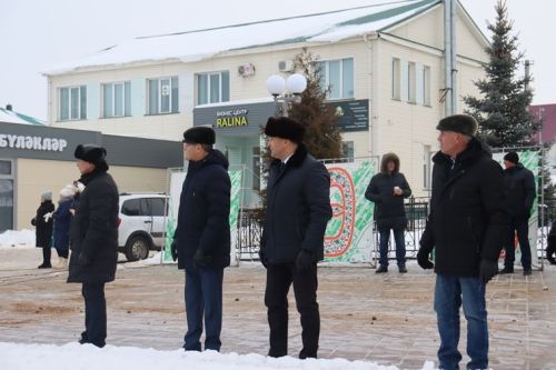Балтачта үзәк чыршыны ачу тантанасы булды