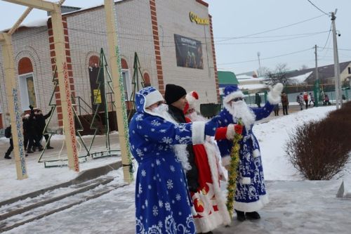 Балтачта үзәк чыршыны ачу тантанасы булды