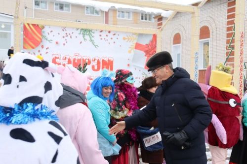 Балтачта үзәк чыршыны ачу тантанасы булды