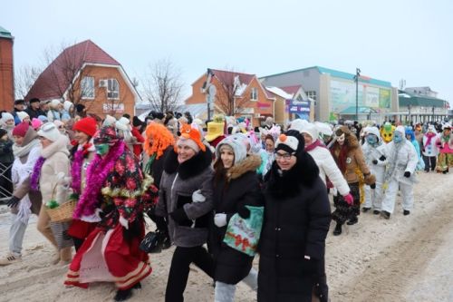 Балтачта үзәк чыршыны ачу тантанасы булды