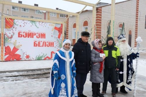 Балтачта үзәк чыршыны ачу тантанасы булды