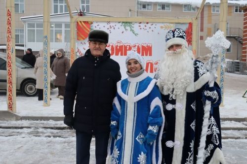 Балтачта үзәк чыршыны ачу тантанасы булды