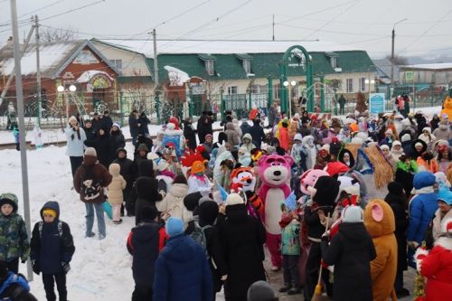 Балтачта үзәк чыршыны ачу тантанасы булды
