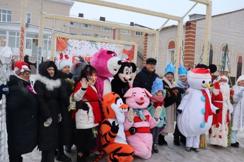 Балтачта үзәк чыршыны ачу тантанасы булды