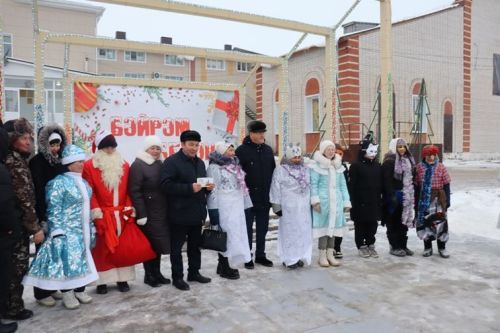 Балтачта үзәк чыршыны ачу тантанасы булды