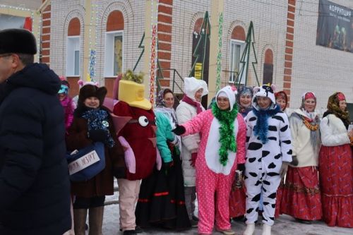 Балтачта үзәк чыршыны ачу тантанасы булды