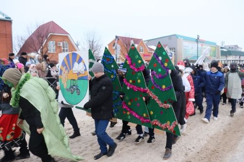 Балтачта үзәк чыршыны ачу тантанасы булды