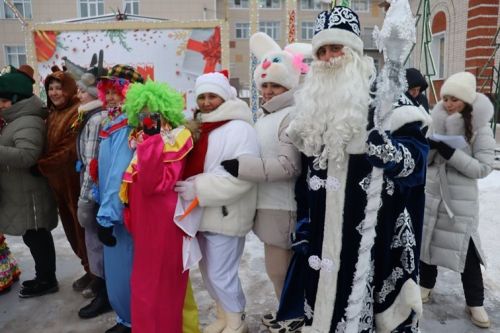 Балтачта үзәк чыршыны ачу тантанасы булды
