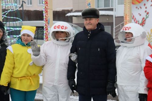Балтачта үзәк чыршыны ачу тантанасы булды