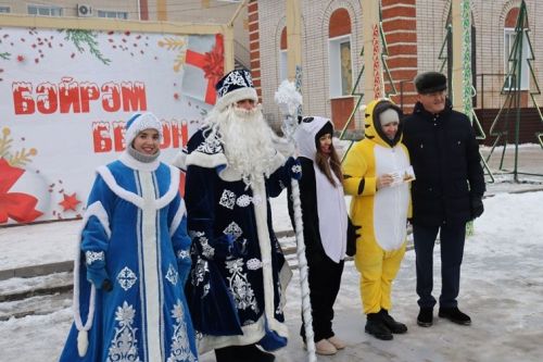 Балтачта үзәк чыршыны ачу тантанасы булды