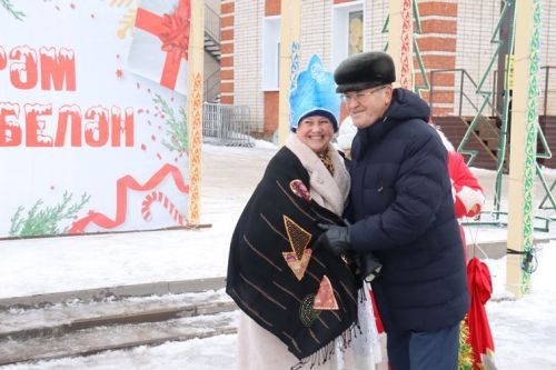 Балтачта үзәк чыршыны ачу тантанасы булды