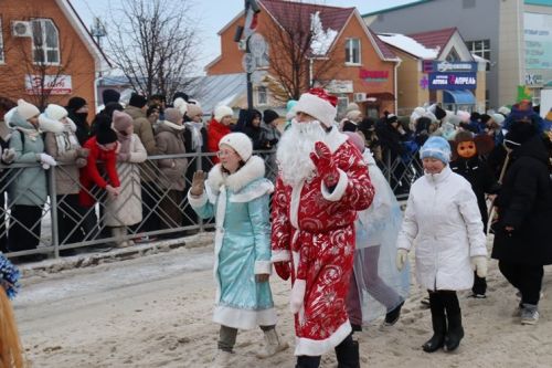Балтачта үзәк чыршыны ачу тантанасы булды