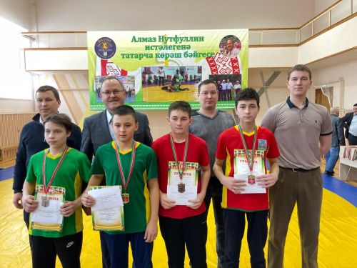 Алмаз Нотфуллин истәлегенә узган көрәш ярышыннан фотомизгелләр