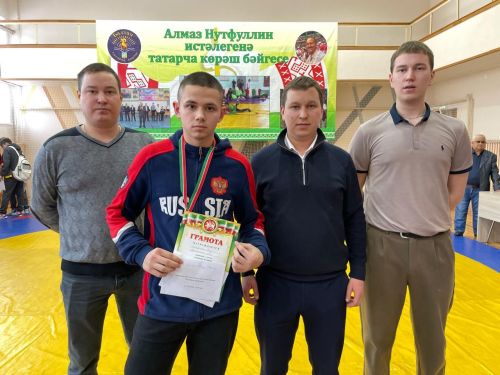 Алмаз Нотфуллин истәлегенә узган көрәш ярышыннан фотомизгелләр