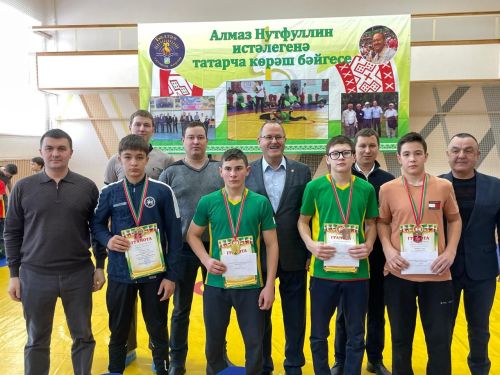 Алмаз Нотфуллин истәлегенә узган көрәш ярышыннан фотомизгелләр
