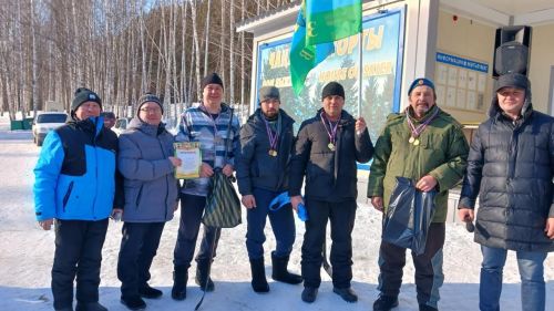 Балтачта төрле гаскәр ветераннары арасында «Итекле хоккей» ярышы узды