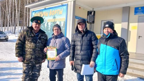 Балтачта төрле гаскәр ветераннары арасында «Итекле хоккей» ярышы узды