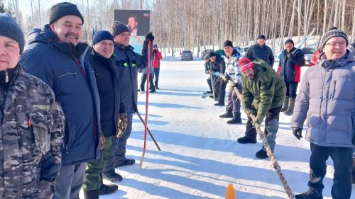 Балтачта төрле гаскәр ветераннары арасында «Итекле хоккей» ярышы узды