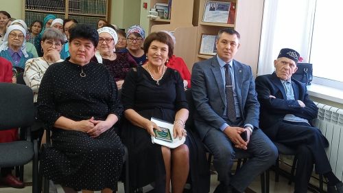 Балтачта шагыйрә Шәмсия Җиһангирова белән очрашу узды
