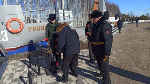 19 март - су асты диңгезчеләре көне