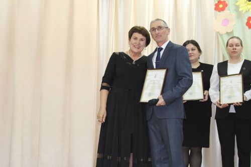 Түбән Кенә мәдәният йортында "Халык зур ул, моңлы ул..." дигән төбәкара ачык конкурс -фестиваль узды