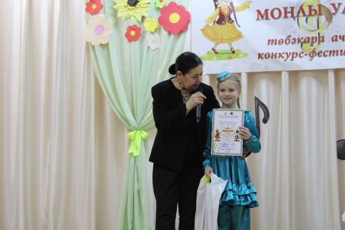 Түбән Кенә мәдәният йортында "Халык зур ул, моңлы ул..." дигән төбәкара ачык конкурс -фестиваль узды