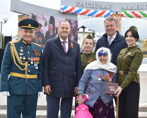 Балтачта узган Җиңү парадыннан фоторепортаж