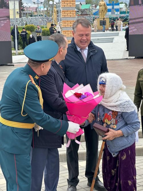 Балтачта узган Җиңү парадыннан фоторепортаж