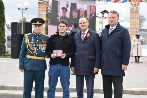 Балтачта узган Җиңү парадыннан фоторепортаж
