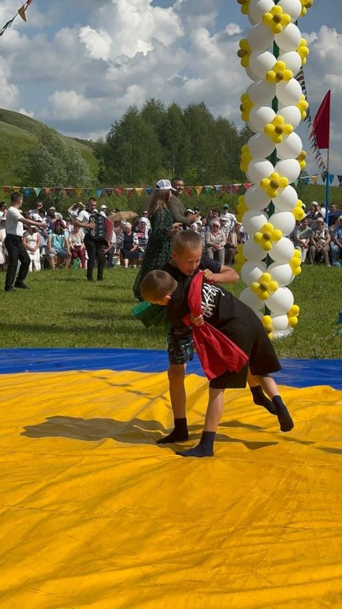 Чутай авылында Сабан туе елдагыча югары дәрәҗәдә үтә (бик күп фото)