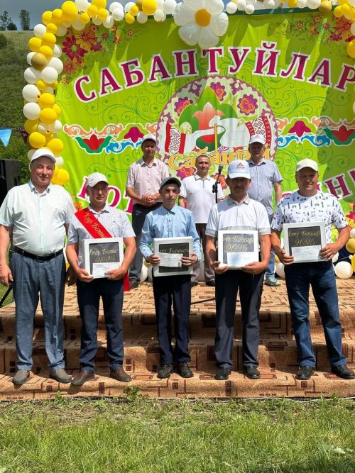Чутай авылында Сабан туе елдагыча югары дәрәҗәдә үтә (бик күп фото)