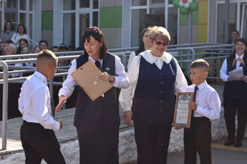 Балтач урта мәктәбендә узган белем бәйрәме