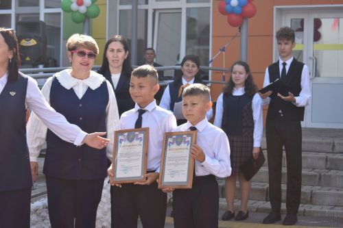 Балтач урта мәктәбендә узган белем бәйрәме