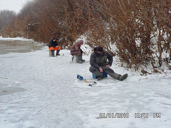 Балык кап, яр  өстендә ялтырап ят