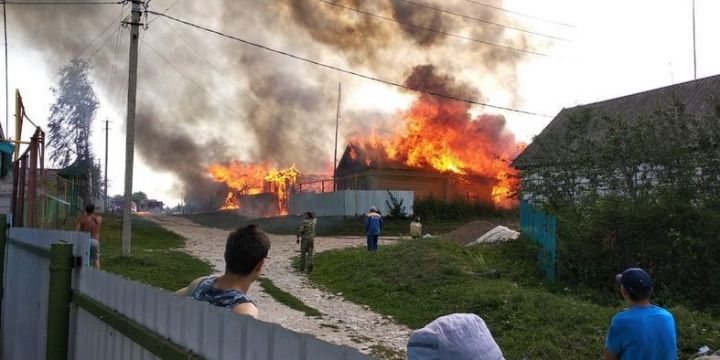 Страшный пожар произошел накануне днем в селе Казанбаш