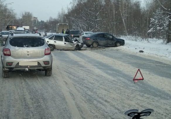 Транспорт һәлакәте аркасында Казанның Дәрвишләр бистәсендә җитди бөке хасил булган