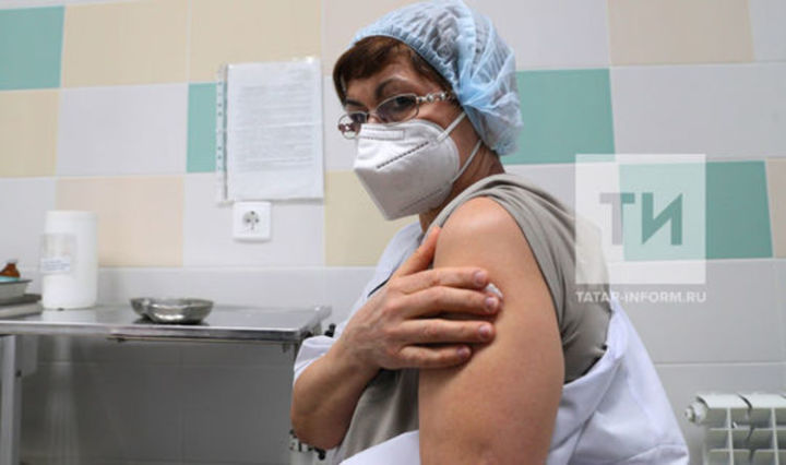 Путин ковидка каршы прививка ясатучыларны бүләкләү турында тәкъдимне бәяләде