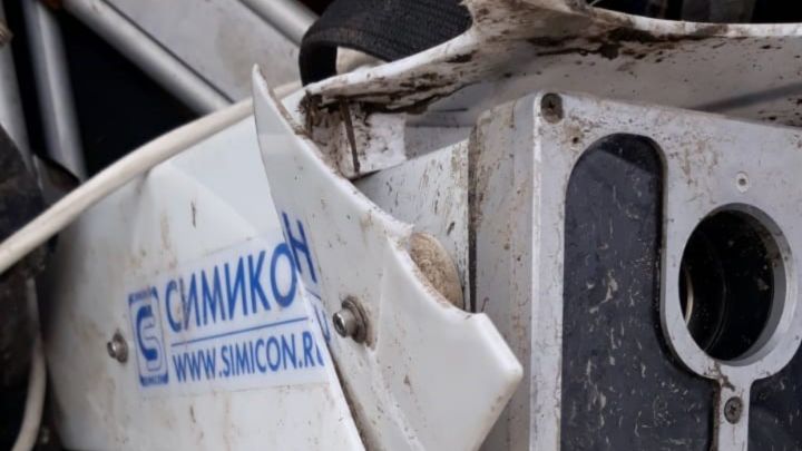 В Зеленодольском районе автолюбительница потеряла управление в колее, врезалась в комплекс фотовидеофиксации и перевернулась