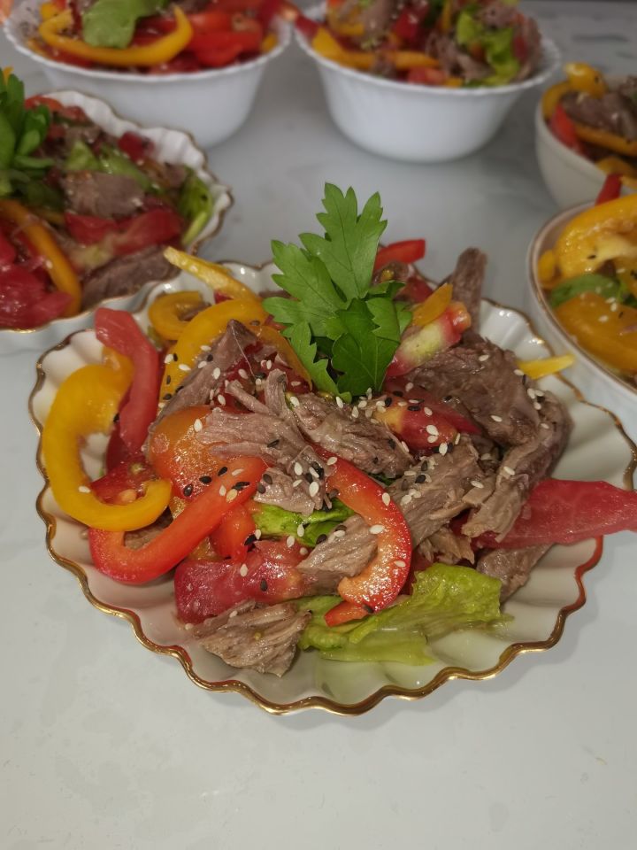 Аш-су бүлмәсе: тәмле салат
