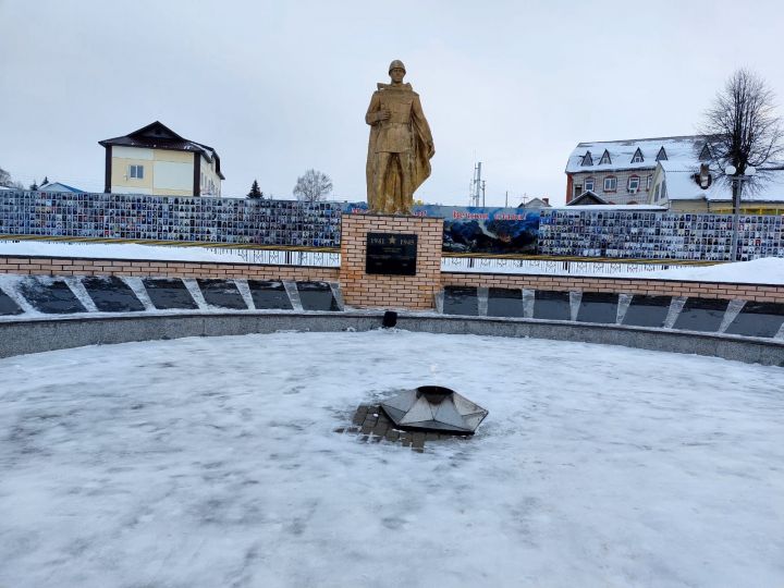 Балтачта митинг үтте. Кемнәр хөрмәтенә? (фото, видео)