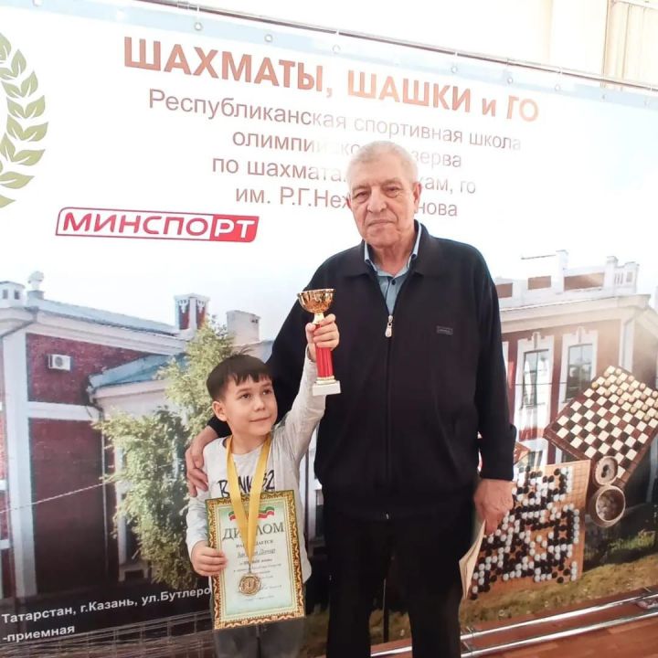 Динар Закиров  Чемпион булды!