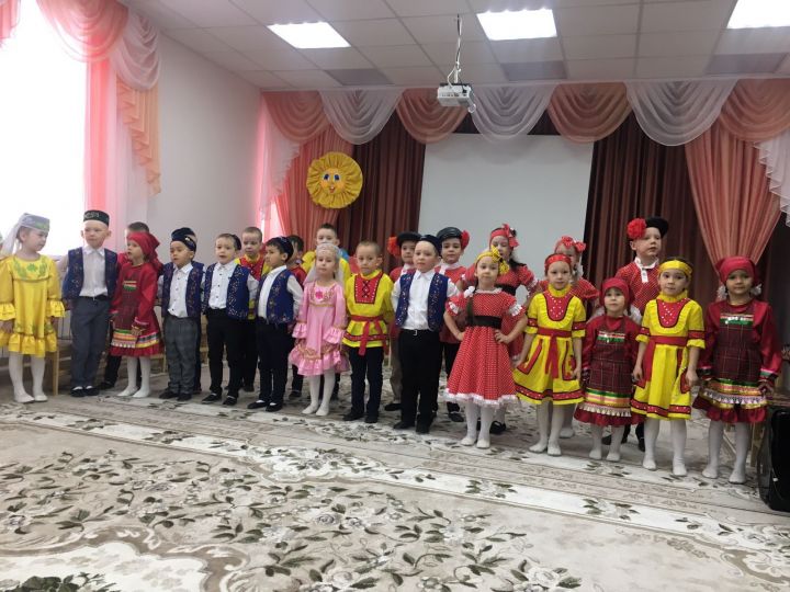 «Каенкай» бакчасы ут күршеләрне кабул итте (+фоторепортаж)